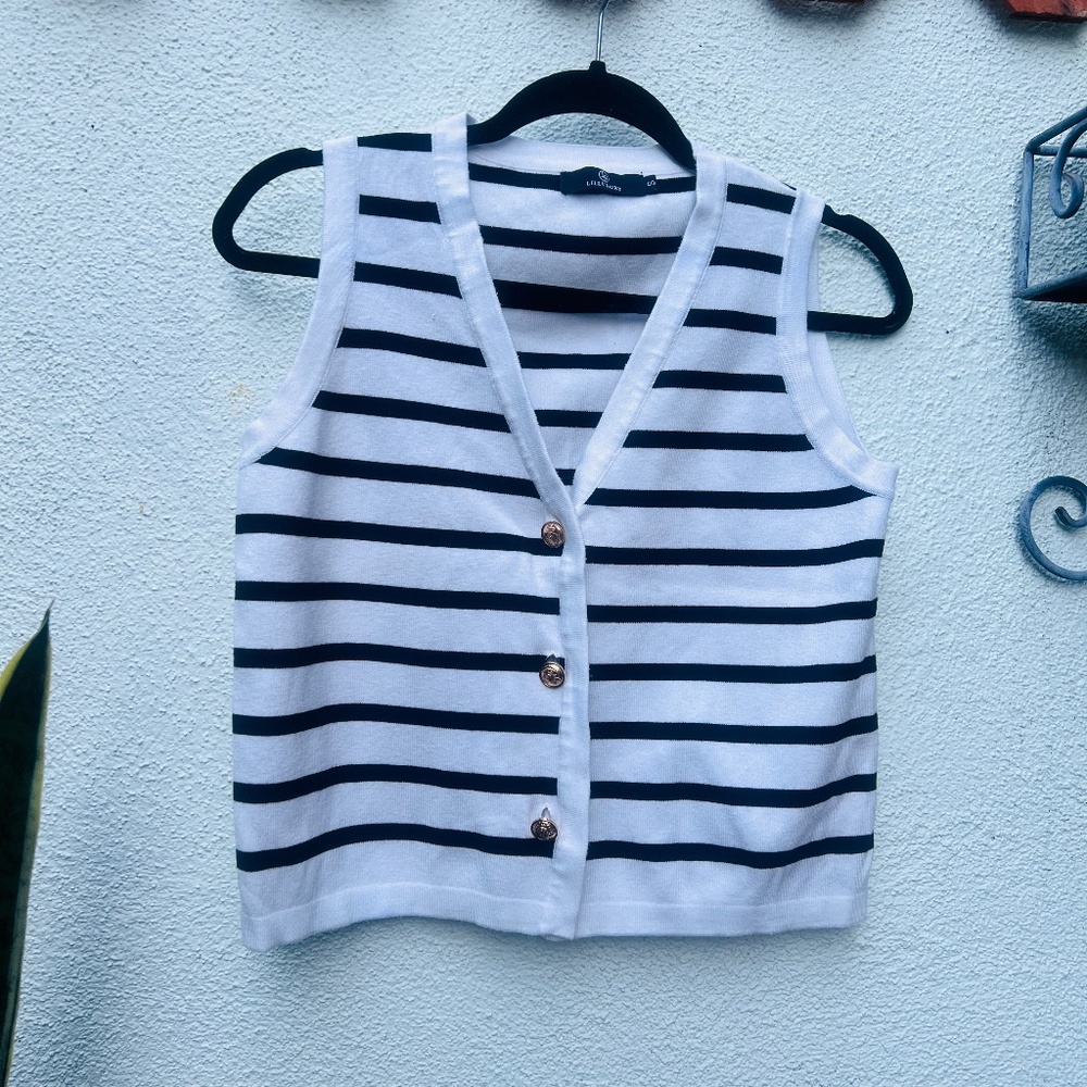 Lillusory Striped Aweater Vest